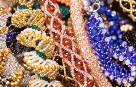 Téléchargez les photos : Beads, Jewelry, beads necklaces, close-up view - en image libre de droit