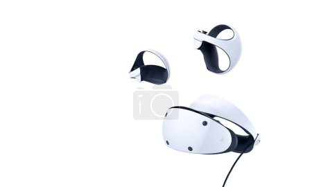 Foto de Playstation VR2 with controlllers isolated on white background, 9 Fev, 2023, Sao Paulo, Brazil - Imagen libre de derechos