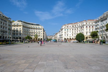 Photo for Thessaloniki, Greece - September 22, 2023 : Panoramic view of the popular main city square of Thessaloniki Greece, the Aristotelous Square - Royalty Free Image