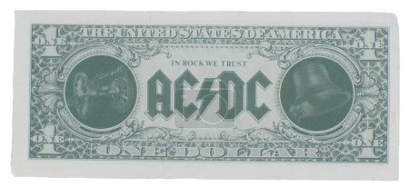Foto de AC-DC Razors Edge MONEY TALKS Angus Young Promotional One Dollar Bill 1990 De un concierto en San Petersburgo, Florida EE.UU. aislado sobre fondo blanco. Accadacca es un equipo de rock and roll de Australia. - Imagen libre de derechos