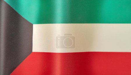 Weltflaggenstolz oder olympische Spiele oder das olympische Konzept einer Flagge des Landes Kuwait mit grünen, weißen und roten horizontalen Balken und dunklem Trapez, isoliert mit Farben und Design, Textur