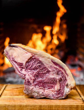 Roh geschnittenes argentinisches Rindfleisch höchster Qualität.