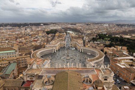 Foto de Vista panorámica del Vaticano desde la Basílica de San Pedro, Roma - Imagen libre de derechos