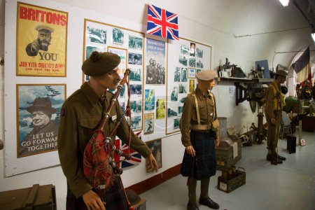 Téléchargez les photos : Exposition militaire au musée de la Première Guerre mondiale, France - en image libre de droit