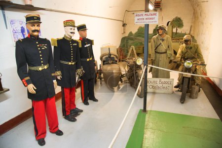 Téléchargez les photos : Military exposition in World War I museum, France - en image libre de droit