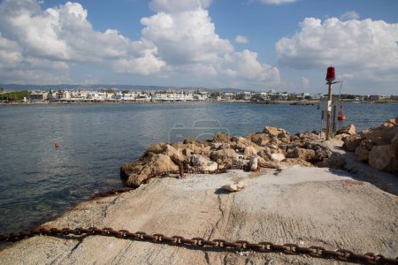 Téléchargez les photos : Promenade dans la belle ville méditerranéenne - en image libre de droit