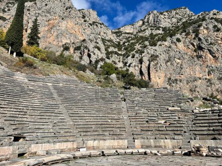 Foto de Ruinas del anfiteatro antiguo en Grecia - Imagen libre de derechos