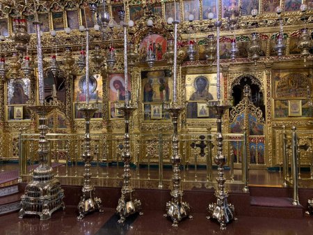 Téléchargez les photos : Intérieur de la belle église orthodoxe - en image libre de droit