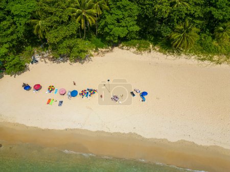 Téléchargez les photos : Drone aerial view of Haad Laem Sing Beach in Phuket, Thailand. - en image libre de droit