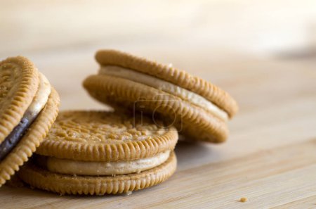 Téléchargez les photos : Macro Image de biscuits au beurre d'arachide et au chocolat Horizontal - en image libre de droit