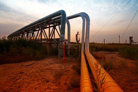 Téléchargez les photos : Oléoduc, l'équipement de l'industrie pétrolière - en image libre de droit