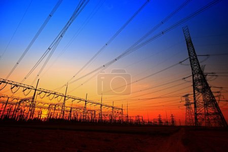 Torres eléctricas, equipos e instalaciones eléctricas