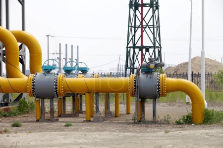 Ölfeldausrüstung und Pipeline