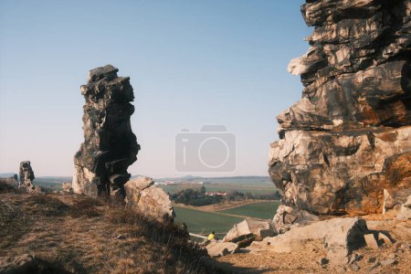 Foto de Teufelsmauer, Demils Wall, formación rocosa en Sajonia-Anhalt, Montañas Harz, Alemania. - Imagen libre de derechos