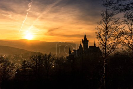 Téléchargez les photos : Belle vue coucher de soleil du château en Allemagne - en image libre de droit