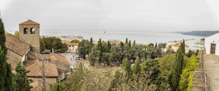 Téléchargez les photos : View of the castle of San Giusto in Trieste, Friuli Venezia Giulia - Italy - en image libre de droit