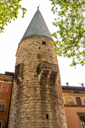 Téléchargez les photos : Vue de la Torre Verde à Trente, Trentin Haut Adige, Italie - en image libre de droit