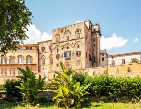 Téléchargez les photos : Vue du palais royal de Palerme, Sicile, Italie - en image libre de droit