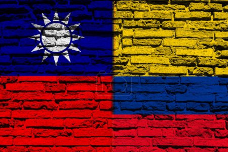 Téléchargez les photos : Arrière-plan avec drapeau de Taiwan et de la Colombie sur un mur de briques - en image libre de droit