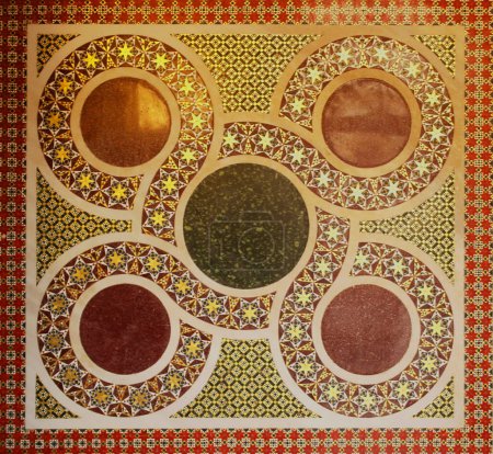 Foto de Decoración mosaico en estilo árabe-cristiano - Imagen libre de derechos