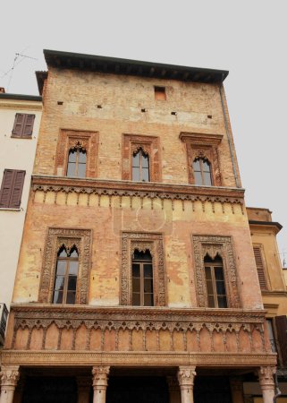 Téléchargez les photos : Vue de la maison du marchand située à Mantoue, Lombardie, Italie - en image libre de droit