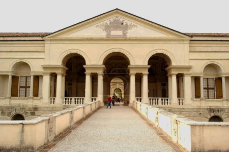 Téléchargez les photos : Vue du Palazzo Te à Mantoue. 21 octobre 2023 Mantoue, Lombardie, Italie - en image libre de droit