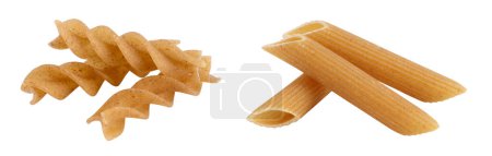 Wolegrain Fusilli Pasta aus Hartweizen isoliert auf weißem Hintergrund mit voller Schärfentiefe
