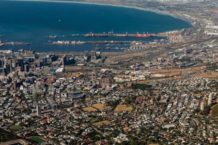 Téléchargez les photos : Cape Town vue de la montagne de la table - en image libre de droit