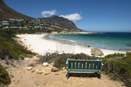 Téléchargez les photos : Banc à la plage de Llandudno, Le Cap Afrique du Sud - en image libre de droit