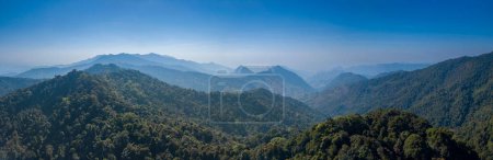 Foto de Aerial panorama view of rolling hill mountain from 1715 view point at Doi Phu Kha National Park, Nan province Thailand - Imagen libre de derechos