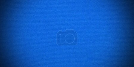 Foto de Textura de tela de terciopelo azul claro utilizada como fondo. Fondo de tela azul claro vacío de material textil suave y liso. - Imagen libre de derechos
