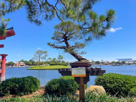 Téléchargez les photos : Orlando, Floride, États-Unis - 05, 2023 : Pavillon japonais Bonsai au thème EPCOT Center. Walt DisneyWorld. À Orlando, en Floride. - en image libre de droit