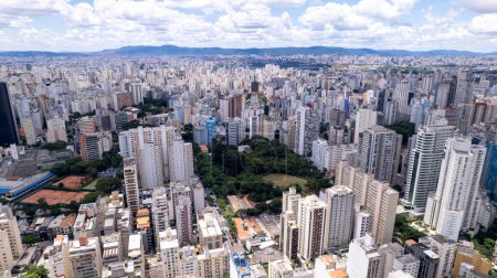 Foto de Vista aérea de la ciudad de Sao Paulo, SP, Brasil. Barrio Bela Vista, en el centro de la ciudad. - Imagen libre de derechos