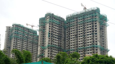 Foto de Construcción de un edificio de apartamentos residenciales en la ciudad india - Imagen libre de derechos