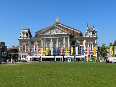 Téléchargez les photos : Amsterdam, Pays-Bas. 24 juin 2023.Le bâtiment du concert à Amsterdam. Photo de haute qualité - en image libre de droit