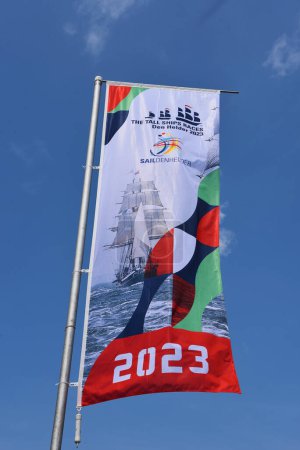Foto de Den Helder, Países Bajos. 30 de junio de 2023. La bandera del evento náutico Sail 2023 en Den helder. Foto de alta calidad - Imagen libre de derechos