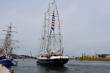 Foto de Den Helder, Países Bajos. 2 de julio de 2023. El evento náutico Vela 2023 en el puerto de Den Helder. Foto de alta calidad - Imagen libre de derechos