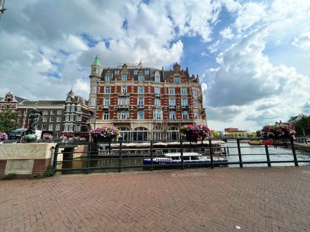 Téléchargez les photos : Amsterdam, Pays-Bas. 16 août 2023. Hôtel de l'Europe à Amsterdam. Photo de haute qualité - en image libre de droit