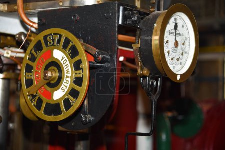 Medemblik, Netrherlands. 28. Februar 2024. Elemente und Details alter Dampfmaschinen im Dampfmaschinenmuseum in Medemblik. Hochwertiges Foto