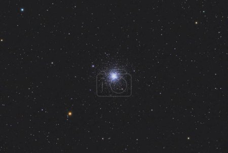 Téléchargez les photos : Messier 3 (également connu sous le nom de NGC 5272), amas d'étoiles globulaires dans la constellation septentrionale de Canes Venatici - en image libre de droit