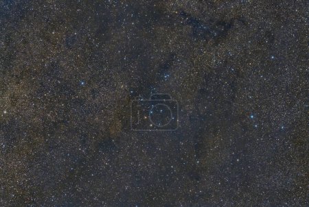 Brocchi 's Cluster (Collinder 399, Cr 399 oder Al Sufi' s Cluster) ist ein Asterismus aus 10 Sternen. Sechs der Sterne erscheinen hintereinander im Süden des Sternbildes Vulpecula. Sein Spitzname ist der Coathanger