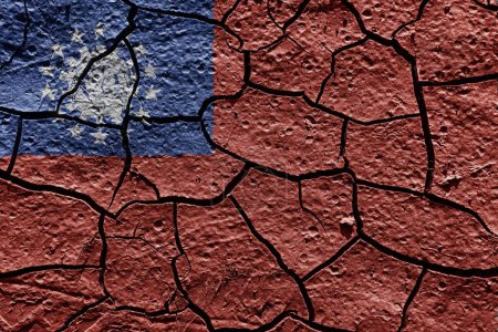 Téléchargez les photos : Burma flag on a mud texture of dry crack on the ground - en image libre de droit
