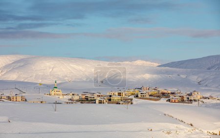 Téléchargez les photos : Province d'Erzincan, district li avec des paysages enneigés - en image libre de droit