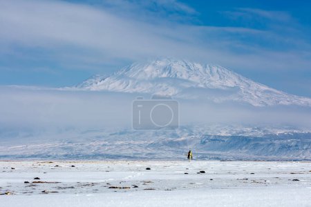 Téléchargez les photos : Ararat "Agri" Montagne 5.137 mètres, Ciel bleu (Montagne volcanique) - en image libre de droit