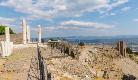 Der Trajanstempel in der antiken Stadt Pergamon