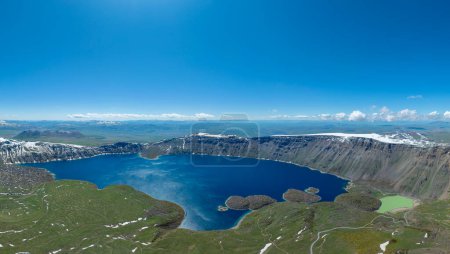 Nemrut-See ist der zweitgrößte Kratersee der Welt und der größte in der Türkei.