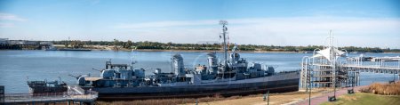 Téléchargez les photos : Baton Rouge, Louisiane, États-Unis - 11.2022 - USS Kidd DD-661 Veterans memorial museum on the Mississippi. . Photo de haute qualité - en image libre de droit