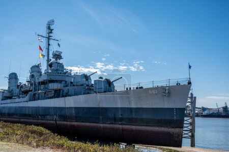 Téléchargez les photos : Baton Rouge, Louisiane, États-Unis - 11.2022 - USS Kidd DD-661 Veterans memorial museum on the Mississippi. . Photo de haute qualité - en image libre de droit