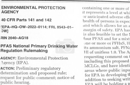 40 Código de Reglamentos Federales Partes 141 y 142 para la regulación de PFAS en el agua potable. Foto de alta calidad
