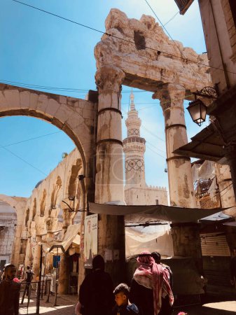 Téléchargez les photos : Damas, Syrie - avril 2023 : Architecture historique dans la vieille ville de Damas, Syrie - en image libre de droit